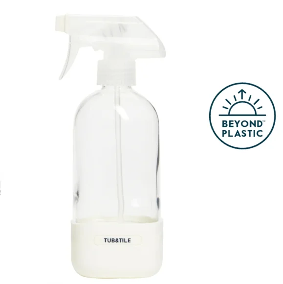 Grove Co Collaborative Glass Spray Bottle with Brilliant White Silicone Sleeve - Picture 12 of 12